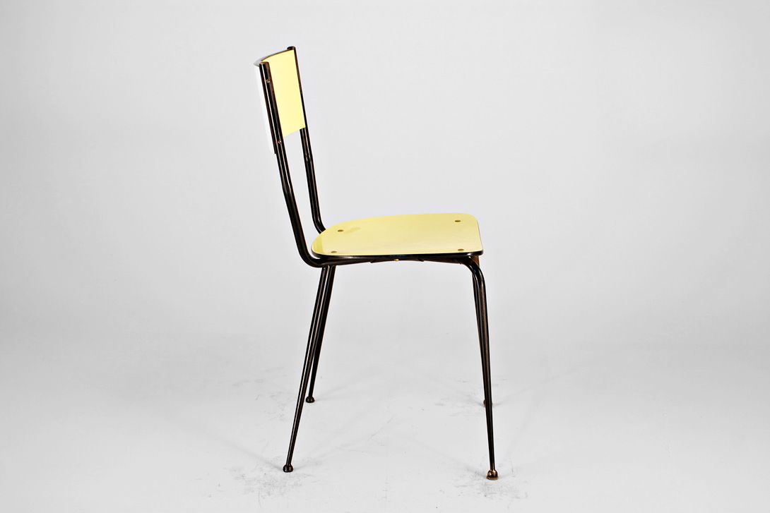 Foto Lemon Cream Kitchen Chair on Black Metal Frame 1955