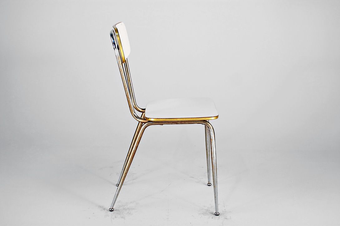 Foto White Italian Kitchen Chair with Beautiful Brazen Rim and Aluminium Frame 1952
