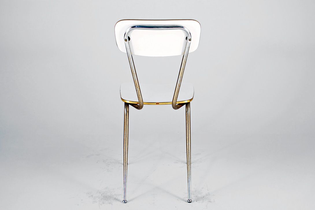 Foto White Italian Kitchen Chair with Beautiful Brazen Rim and Aluminium Frame 1952