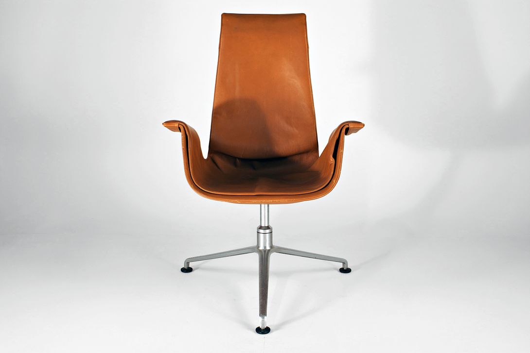 Foto FK 6725 Tulip Chair by Preben Fabricius &#038; Jørgen Kastholm for Kill International NOUGAT BROWN