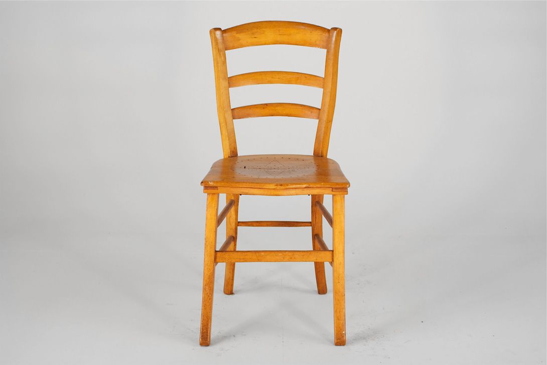 Foto Rustic Wooden Kitchen Chair