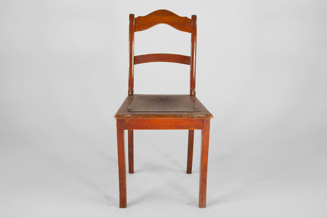 Foto Rustic Wooden Kitchen Chair