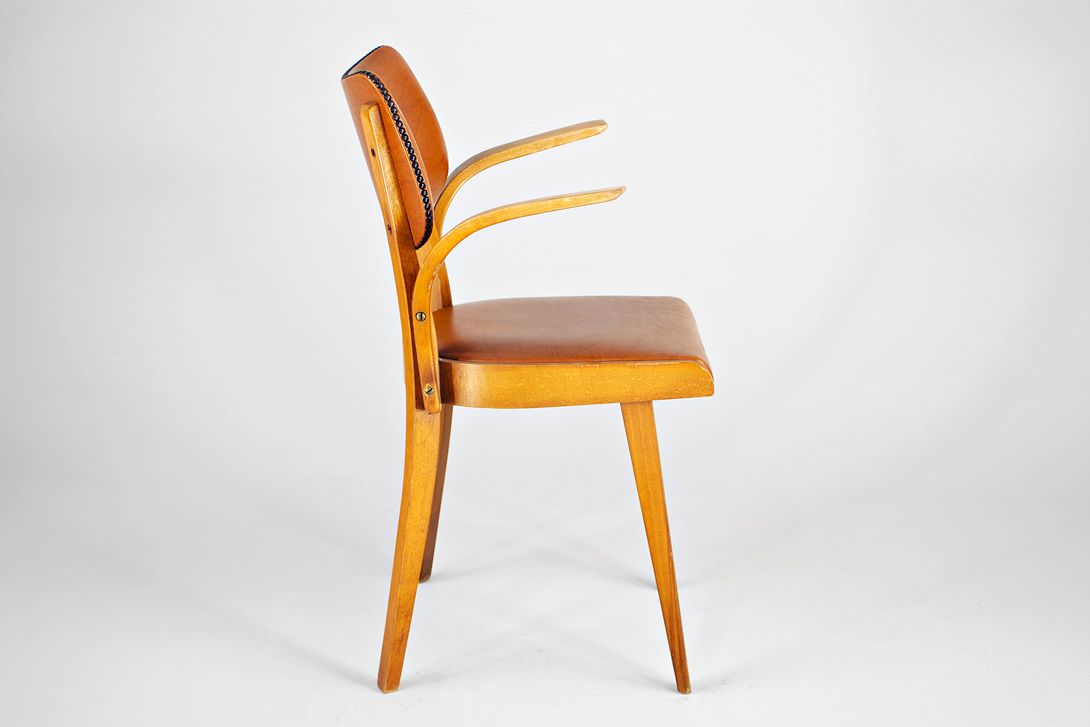 Foto Paul Bode Style Wooden Chair with Armrest