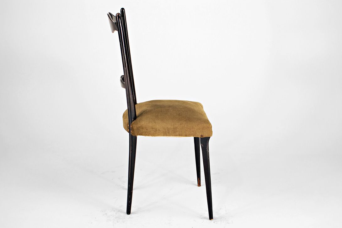 Foto Black Dining Chair with Olive Velvet Seat