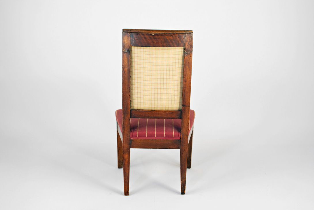Foto Red Biedermeier Chair with Stripes