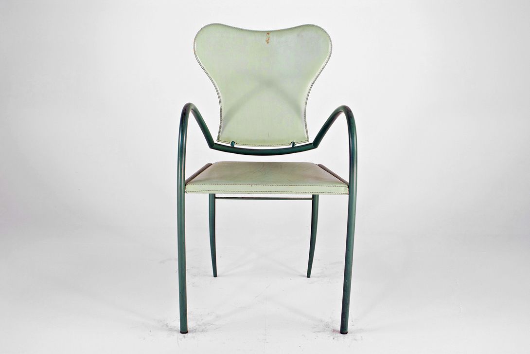 Foto Memphis Munich Metal Chair with Light Sage Green Leather Upholstery 1982