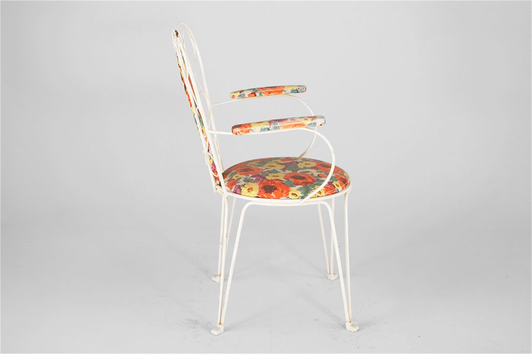 Foto Metal Garden Chair with Flower Pattern