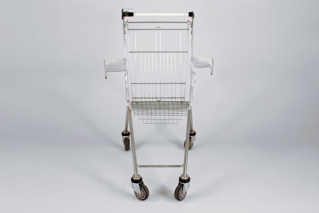 Foto Trolley Chair on Wheels 1975