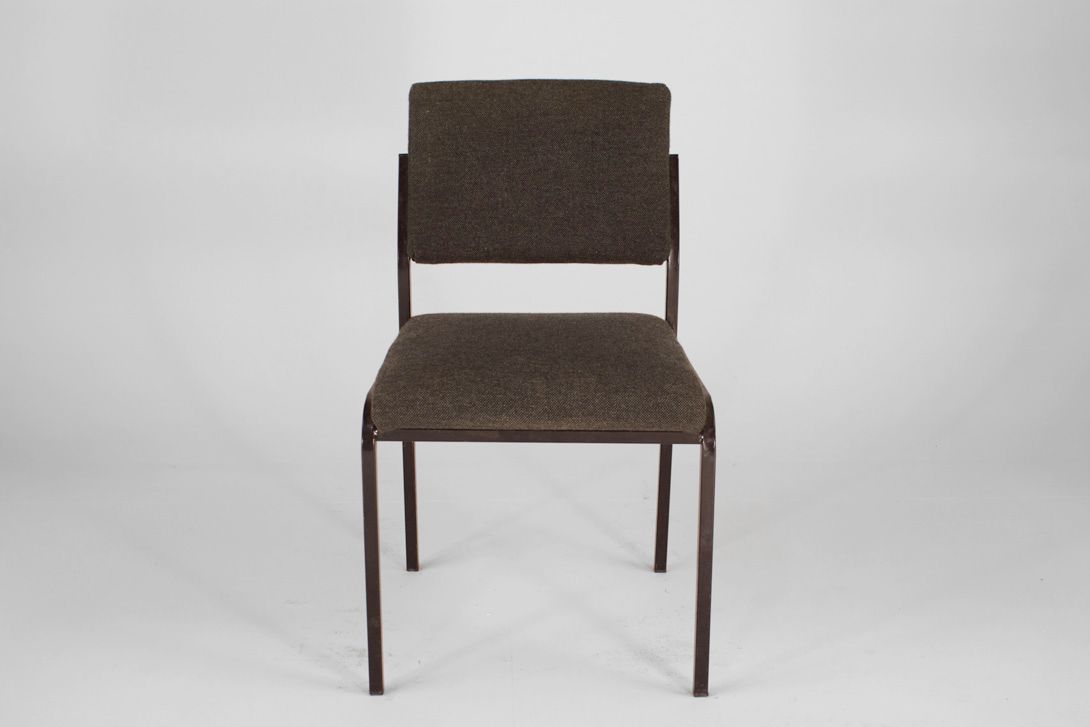 Foto Angular Black Upholstered Conference Chair