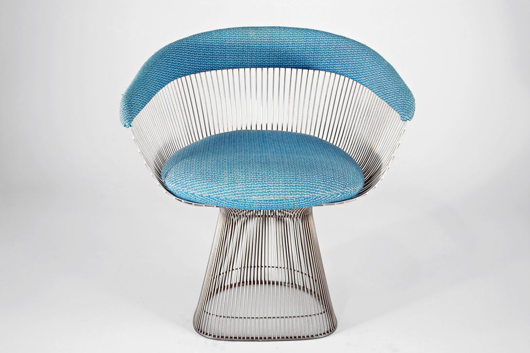 Foto Chrome Platner Wire Armchair with Summer Sky Blue Upholstery