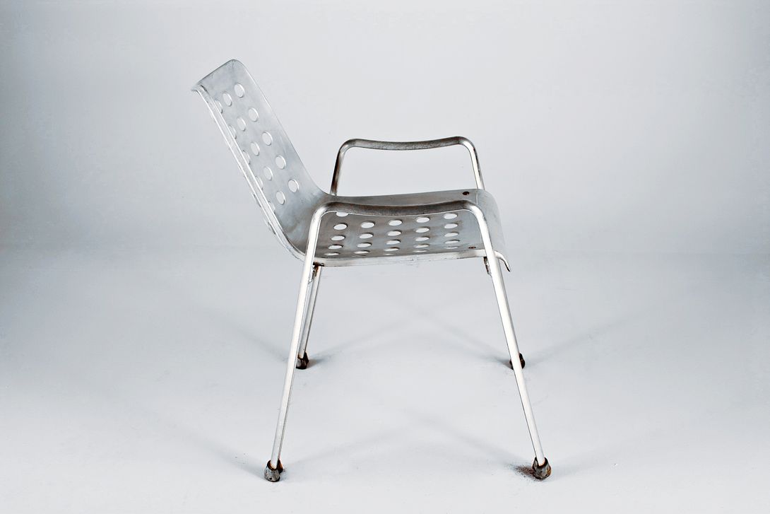 Foto Shiny Silver Hans Coray Landi Chair by Mewa Blattmann
