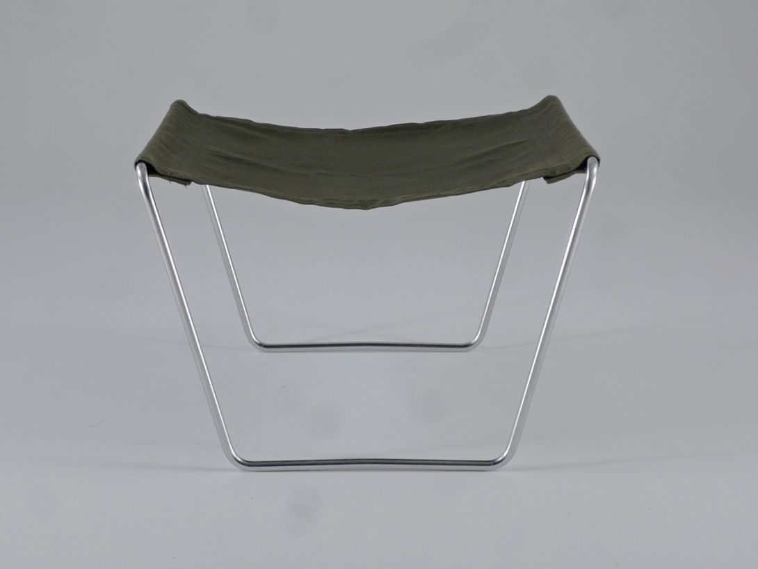 Foto Bachelor Chair Footrest