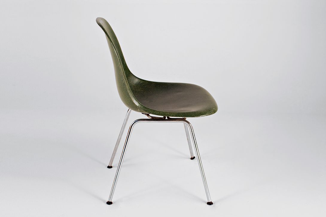 Foto Moss Green Eames Side Chair, various bases available