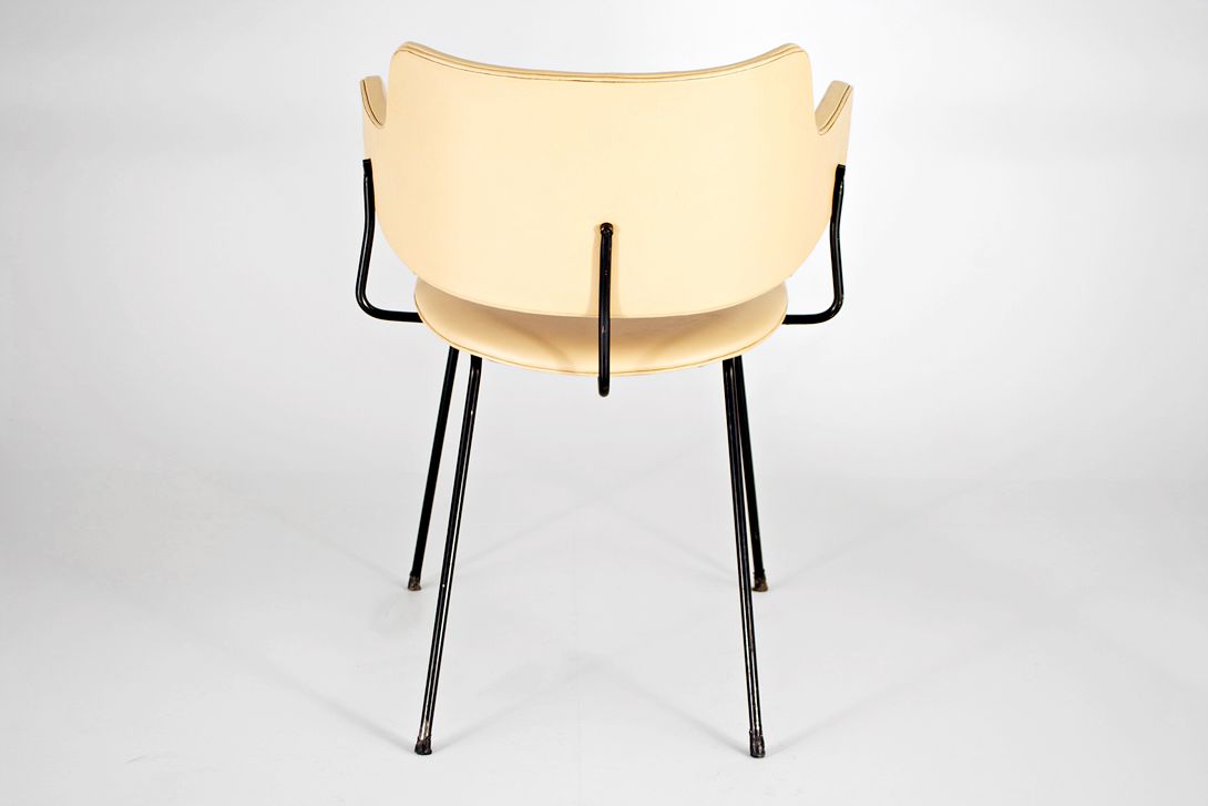 Foto Beige Leather Kembo 205 Armchair by Willem Gispen &#038; Rietveld
