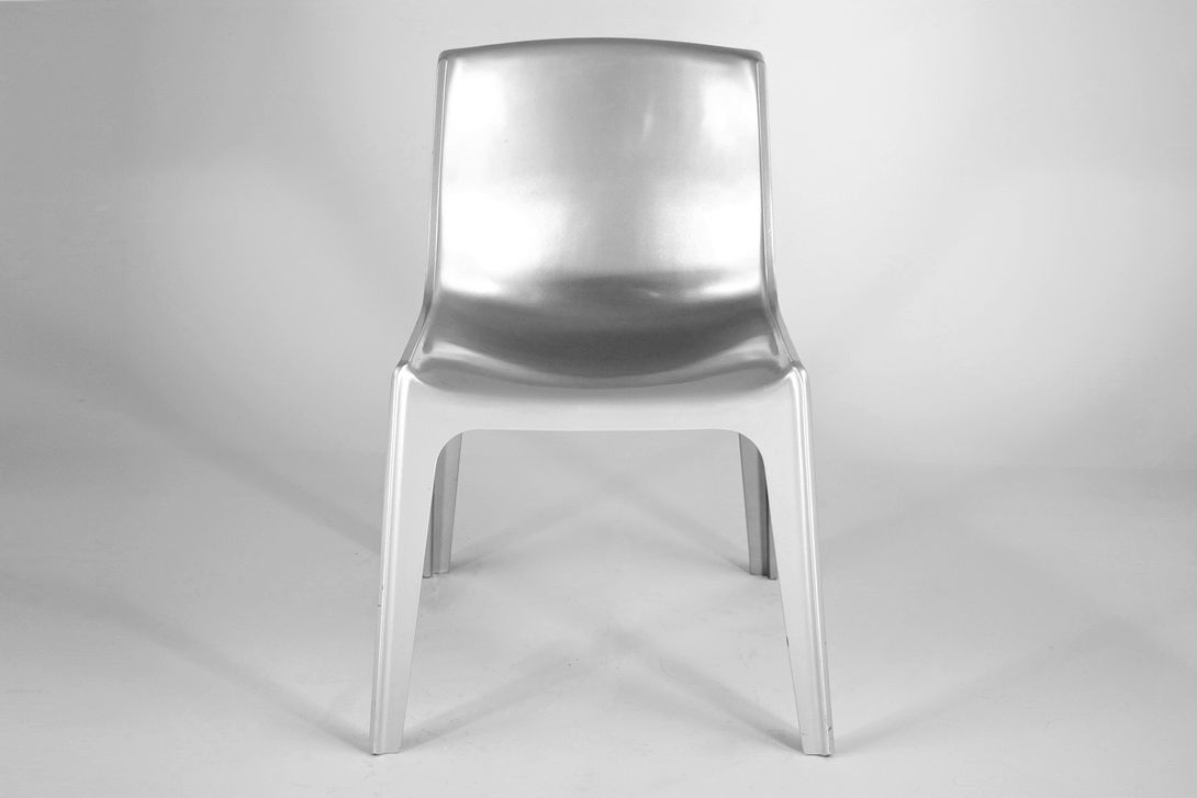 Foto Shiny Silver GDR Plastic Chair Inspired by Bellini, 1968