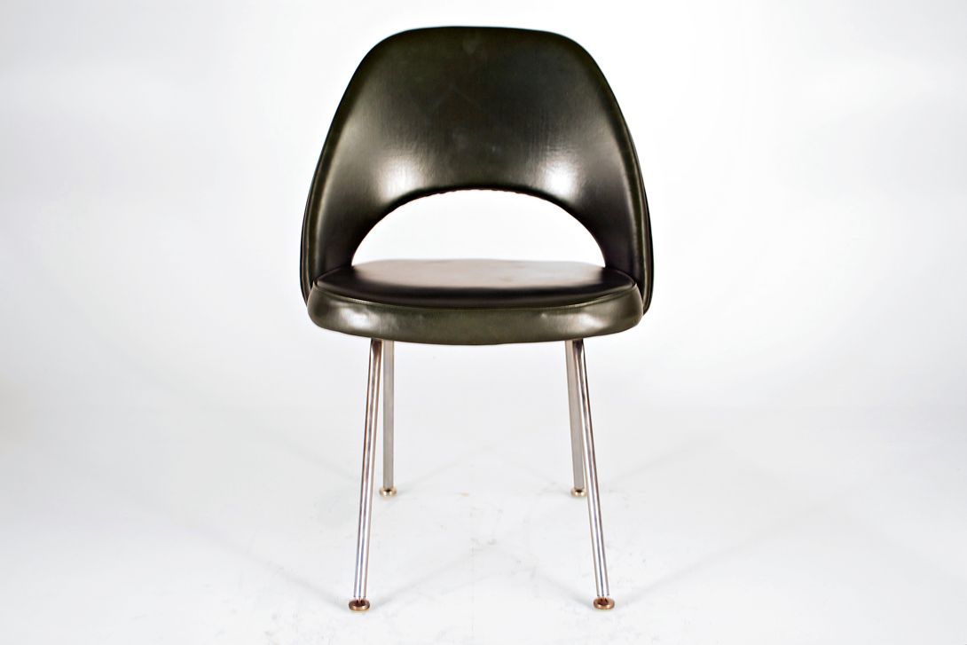 Foto Dark Forest Green Leather Saarinen Executive Armless Chair