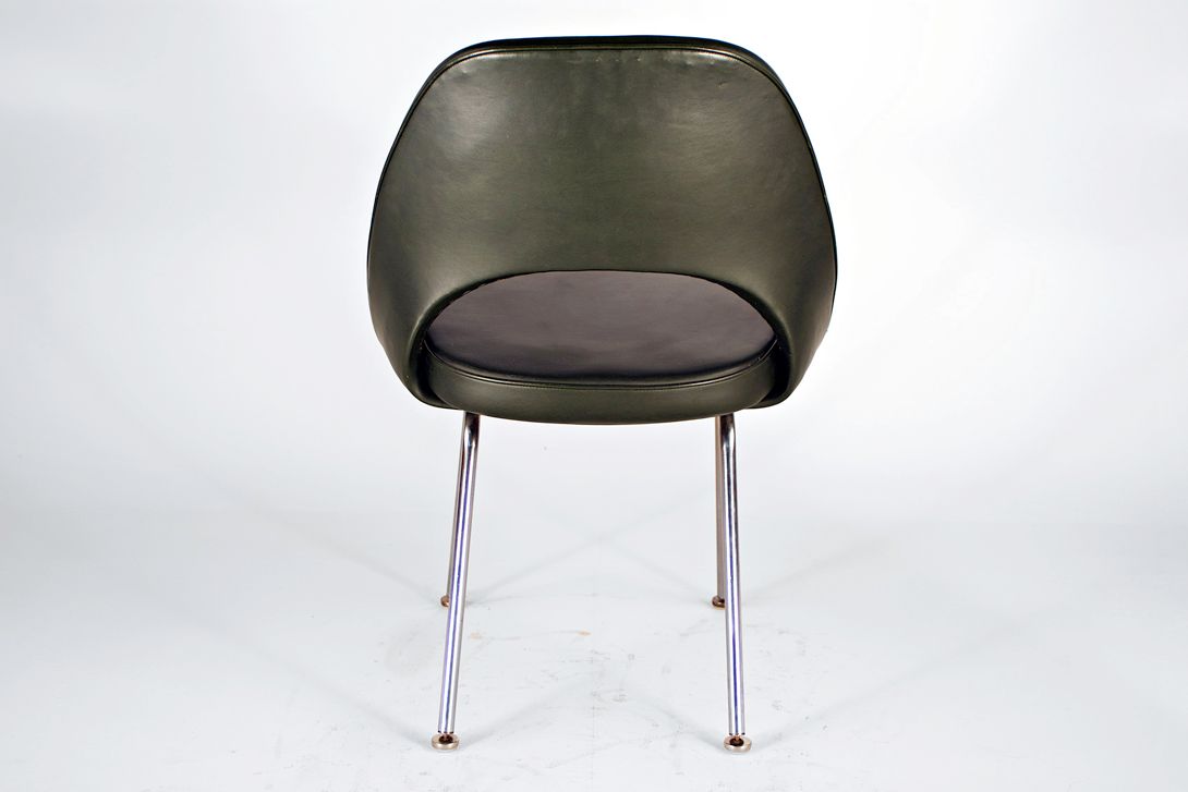 Foto Dark Forest Green Leather Saarinen Executive Armless Chair
