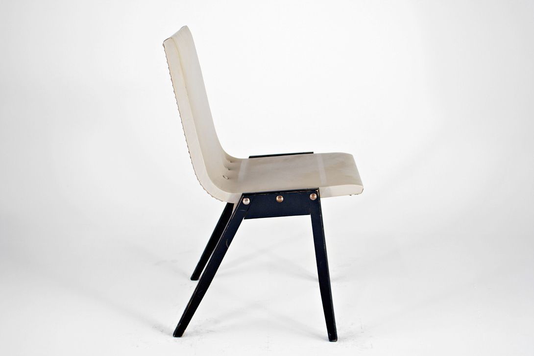 Foto Roland Rainer Stacking Chair