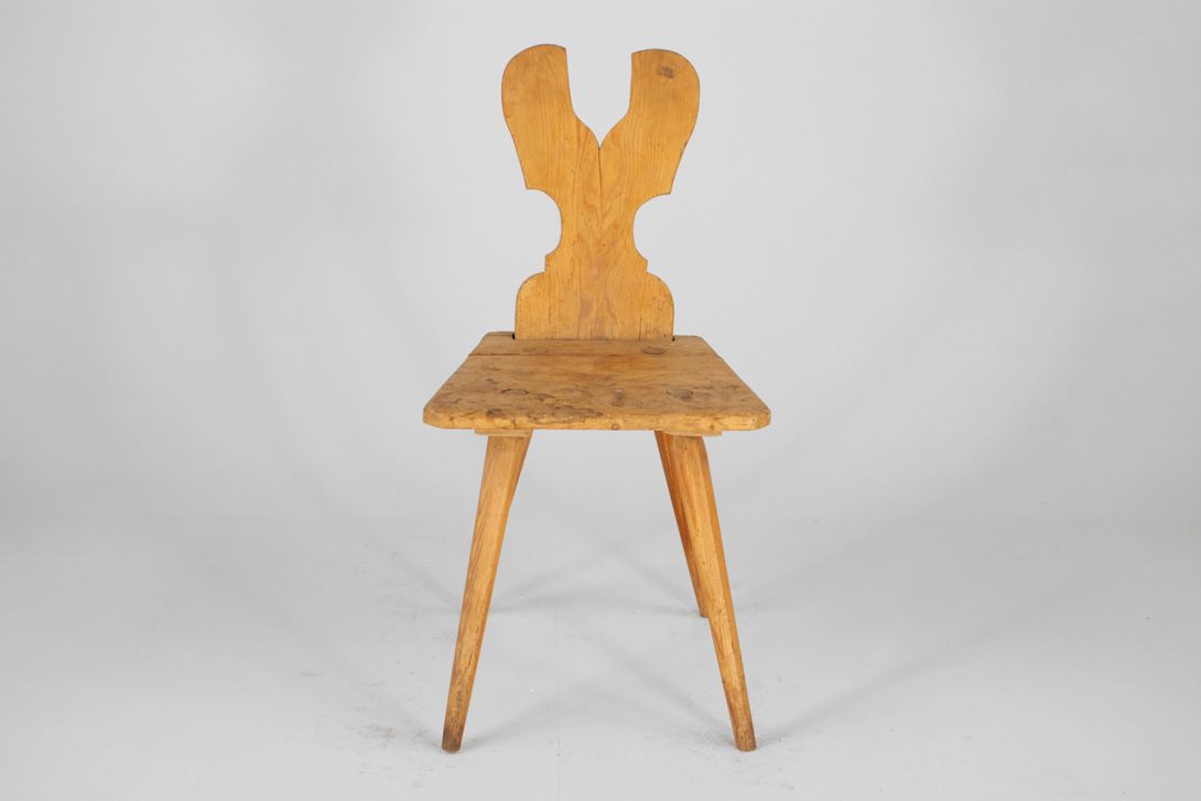 Foto Antique Bavarian Wooden Kitchen Chair