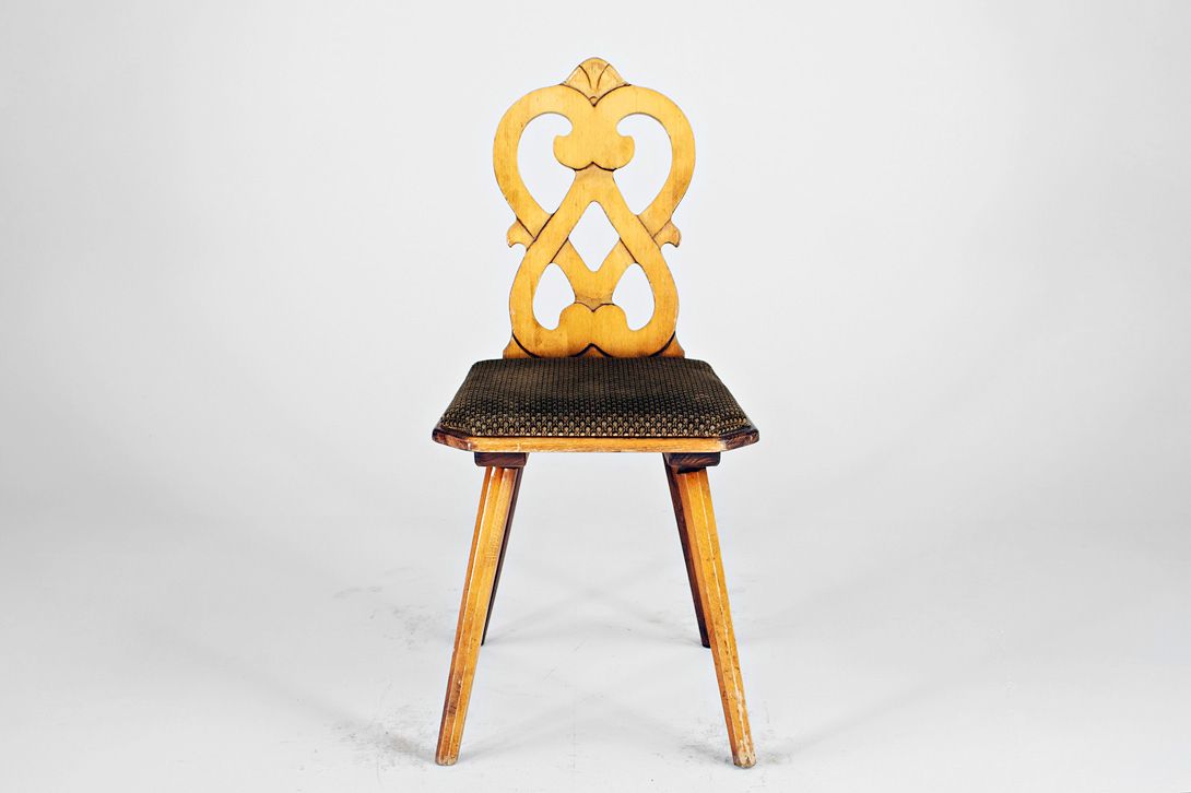 Foto Antique Country Wooden Chair