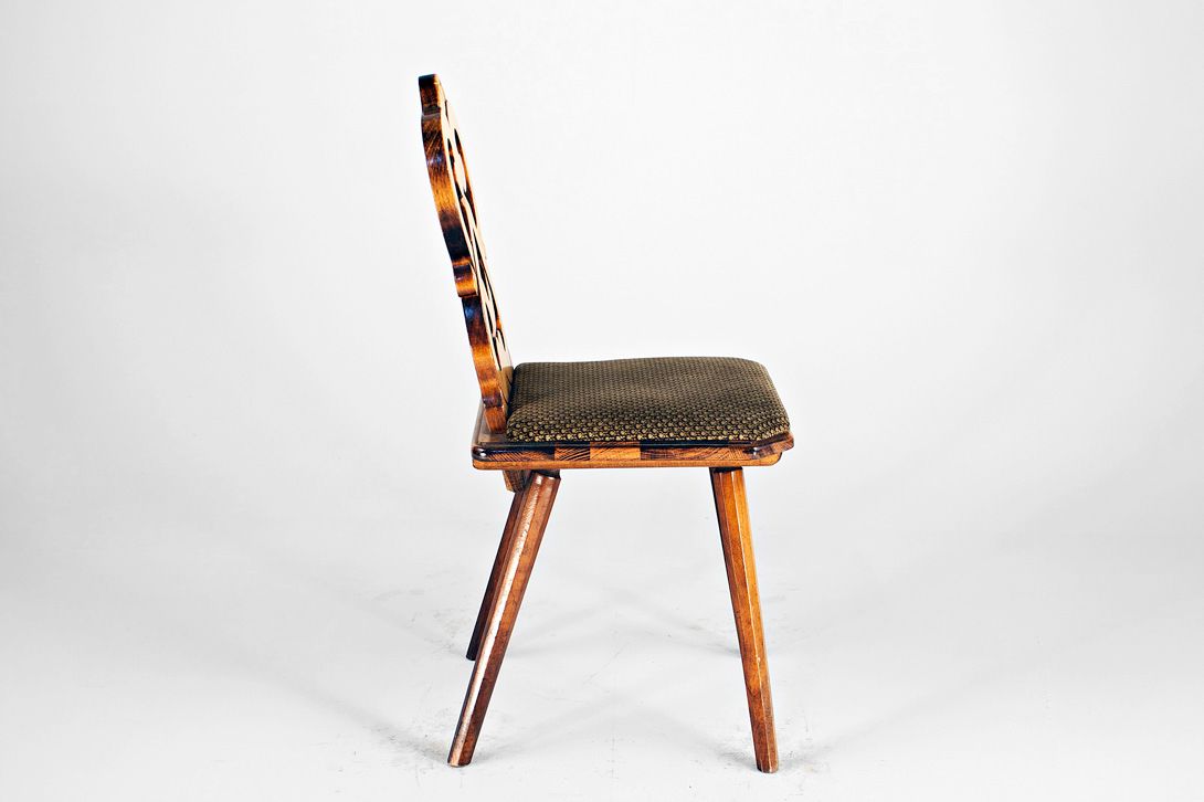 Foto Antique Country Wooden Chair