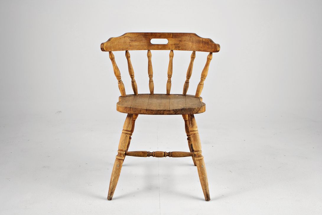 Foto Antique Wood Kitchen Chair North Spain