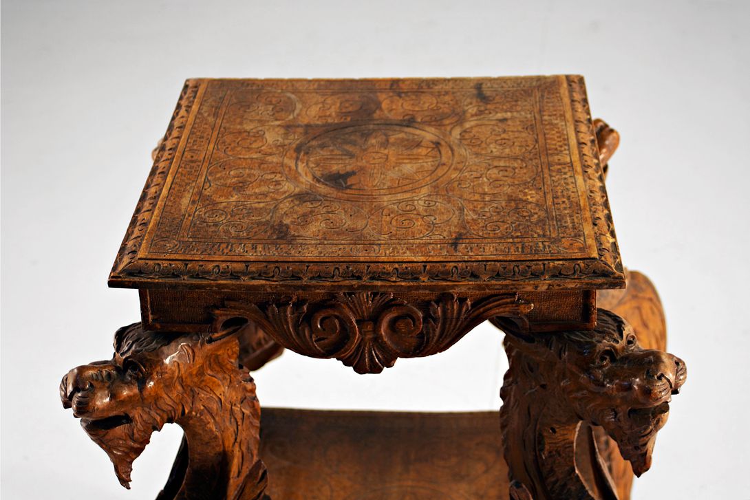 Foto Dragon Side Table Chinese Historism Germany 1885 h61x71x71