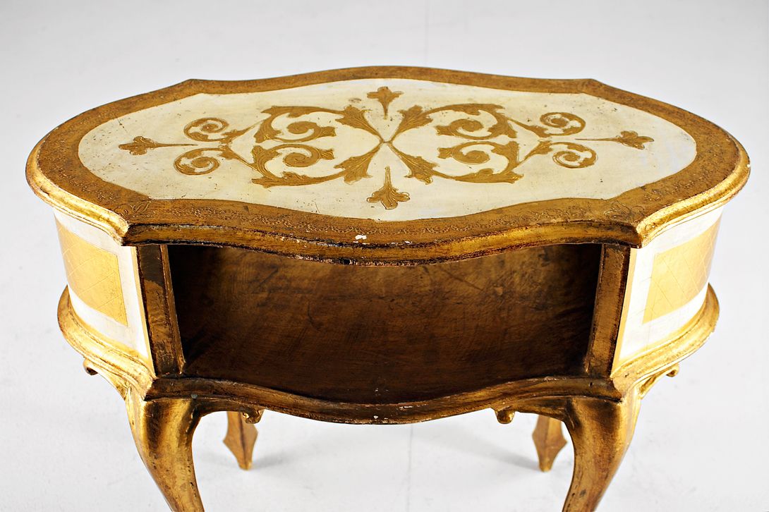 Foto Golden Baroque Style Side Table h64x36x54