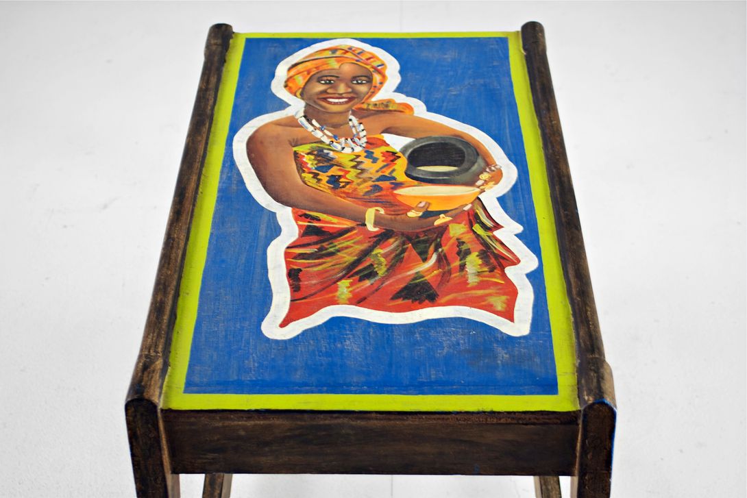 Foto Exotic Coffee Table with Painted Top h46x67x40