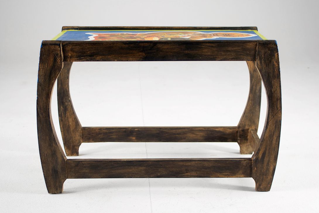 Foto Exotic Coffee Table with Painted Top h46x67x40