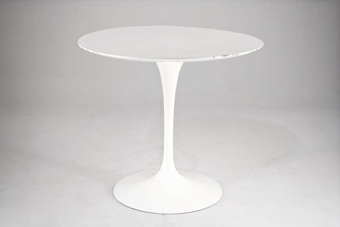 Foto Saarinen Tulip Side Table White Top h52x50