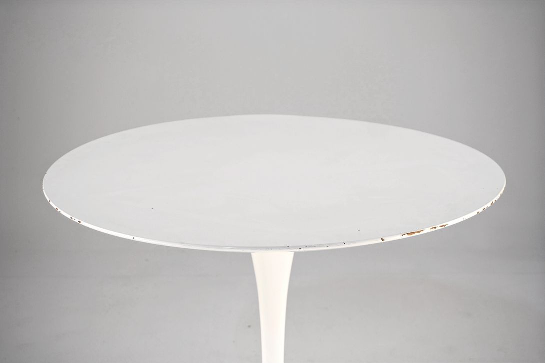 Foto Saarinen Tulip Side Table White Top h52x50
