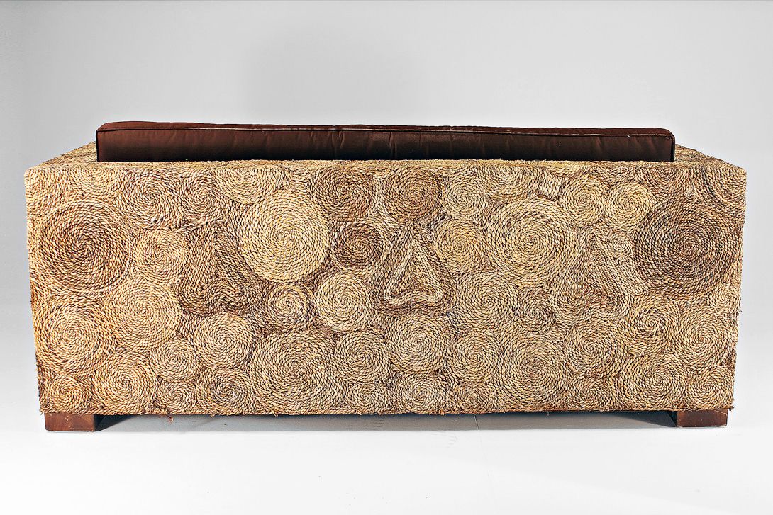 Foto Mediterran Sofa Brown with Rope Ornaments 1980