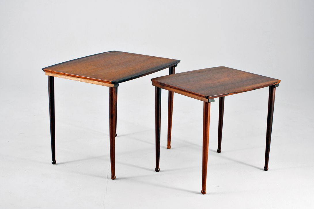Foto Set of Rosewood Nesting Tables h46x55x44