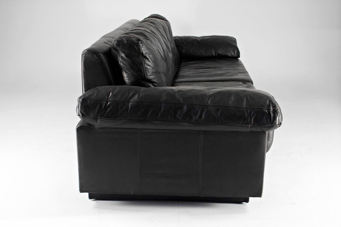 Foto Black Leather Sofa 1985