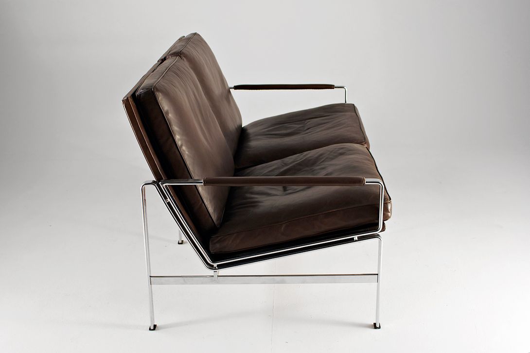 Foto Dark Brown Leather Fabricius Kastholm Sofa h75x145x82