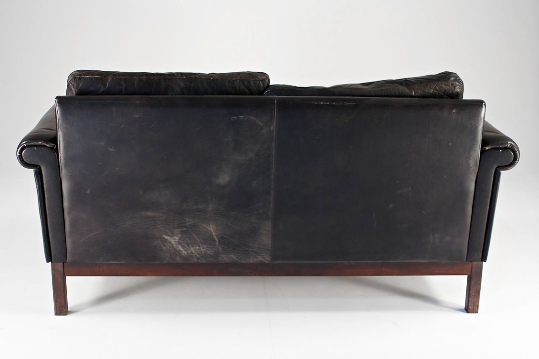 Foto Scandinavian Black Leather Sofa 1972
