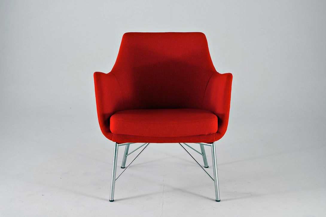 Foto Red Mid-Century Armchair Low Backrest