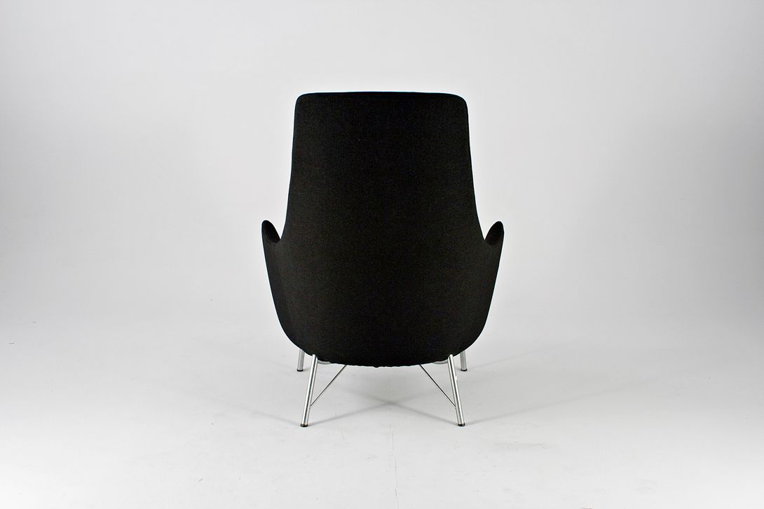 Foto Black Mid-Century Armchair High Backrest