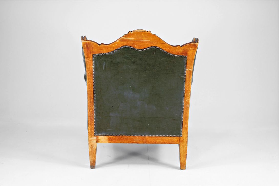 Foto Baroque Armchair Green Velvet with Carved Frame 1880