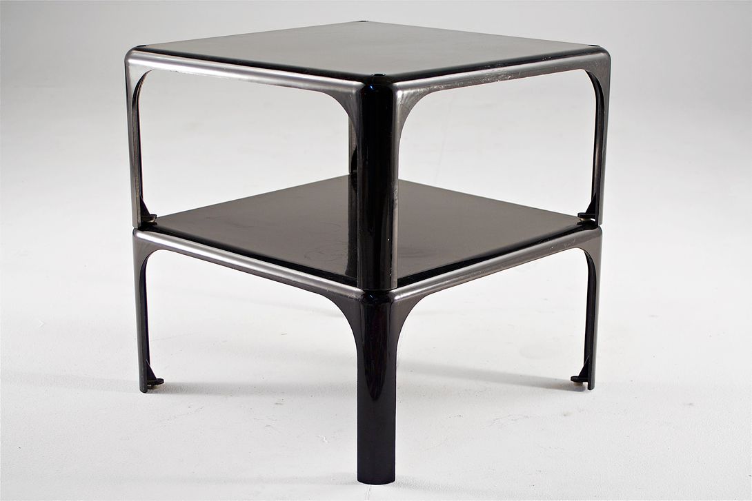 Foto Artemide Plastic Stacking Table h23x45x45