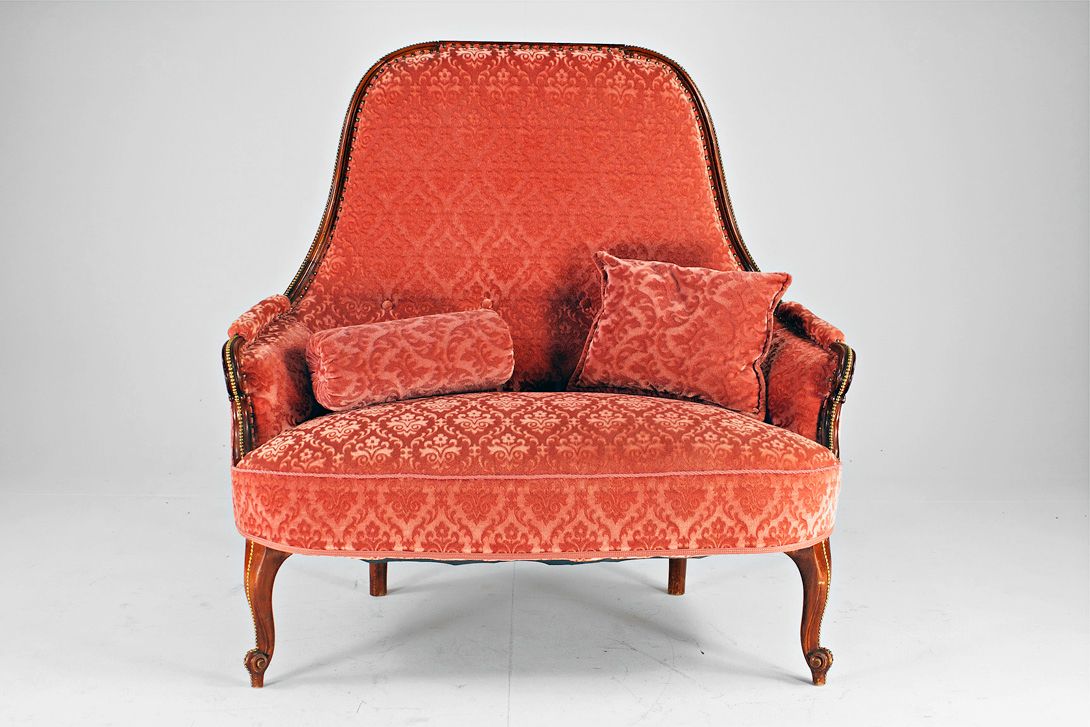 Foto Small Red Velvet Biedermeier Sofa h114x116x63
