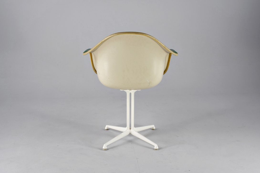 Foto Racing Green Leather Padded Armchair with White Shell and La Fonda Base