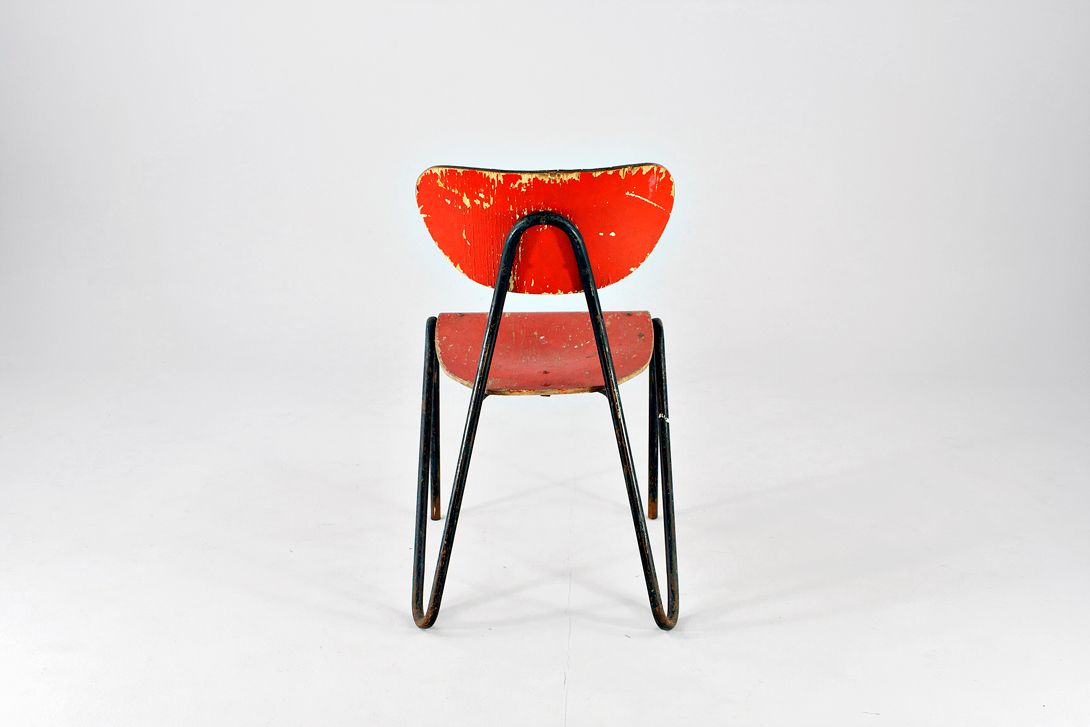 Foto Karl Otto&#8217;s Arno Chair, Varnished Red Wood, Black Steel Tube Frame, 1954