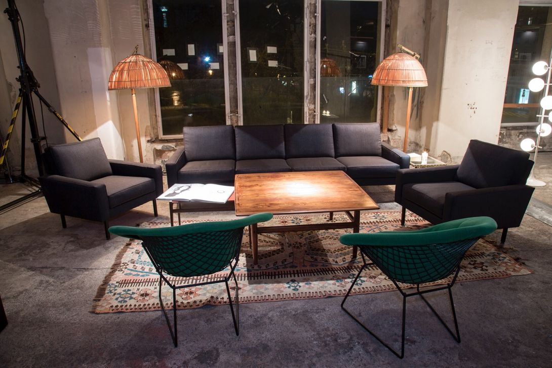 Foto Knoll Sofa Black Jeans Fabric 1967 h72x243x80