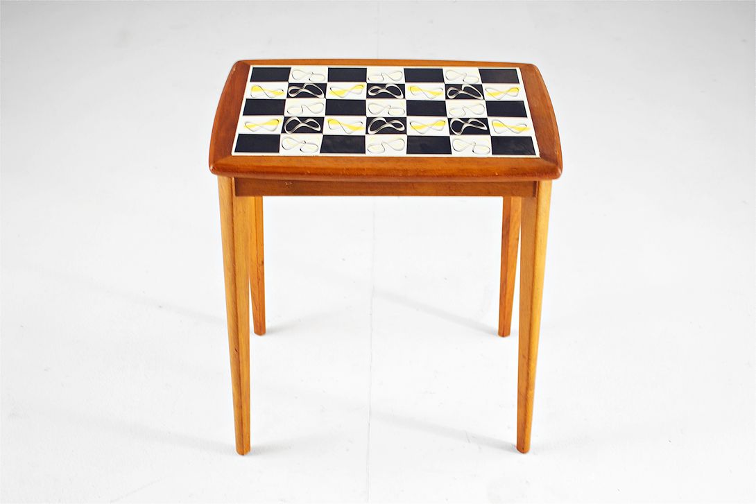 Foto Wooden Side Table Squared Tiles 50&#8217;s h50x47x34
