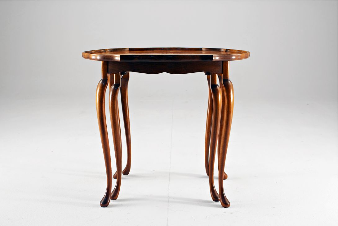 Foto Set of Empire Inlayed Nesting Tables Germany 1920 h64x44x57