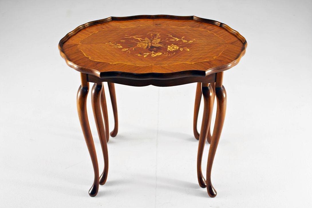 Foto Set of Empire Inlayed Nesting Tables Germany 1920 h64x44x57