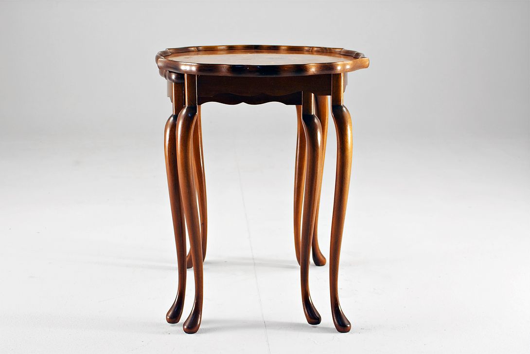 Foto Set of Empire Inlayed Nesting Tables Germany 1920 h64x44x57