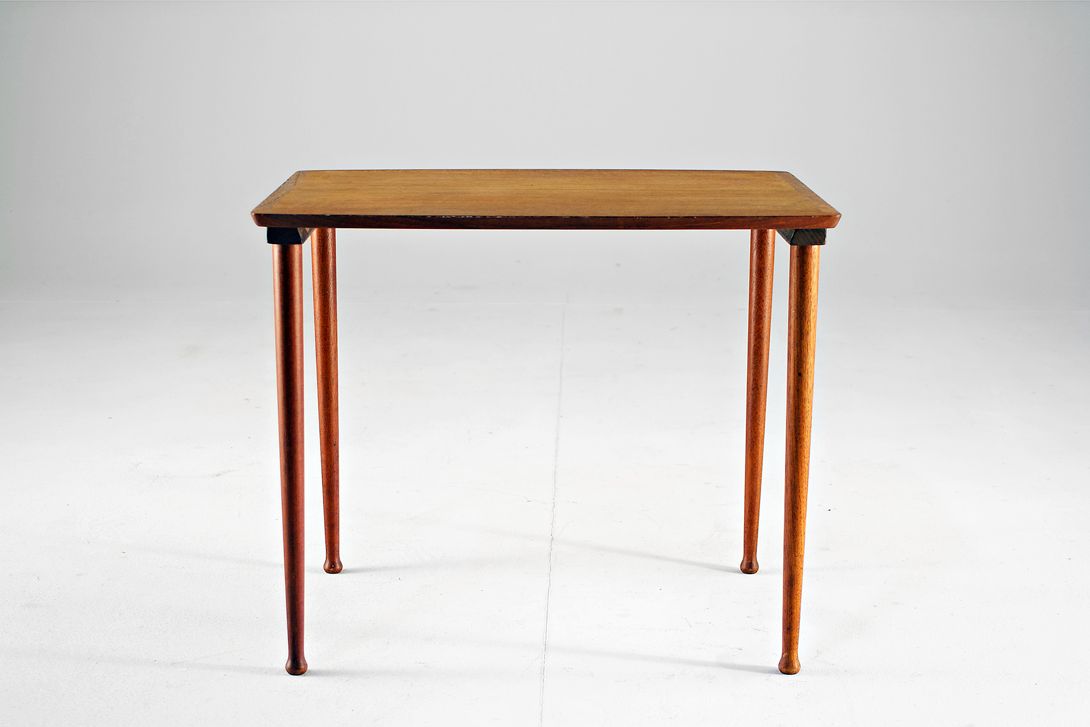 Foto Teak Coffee Table with Bally Feet Denmark 1955 h55x44x45